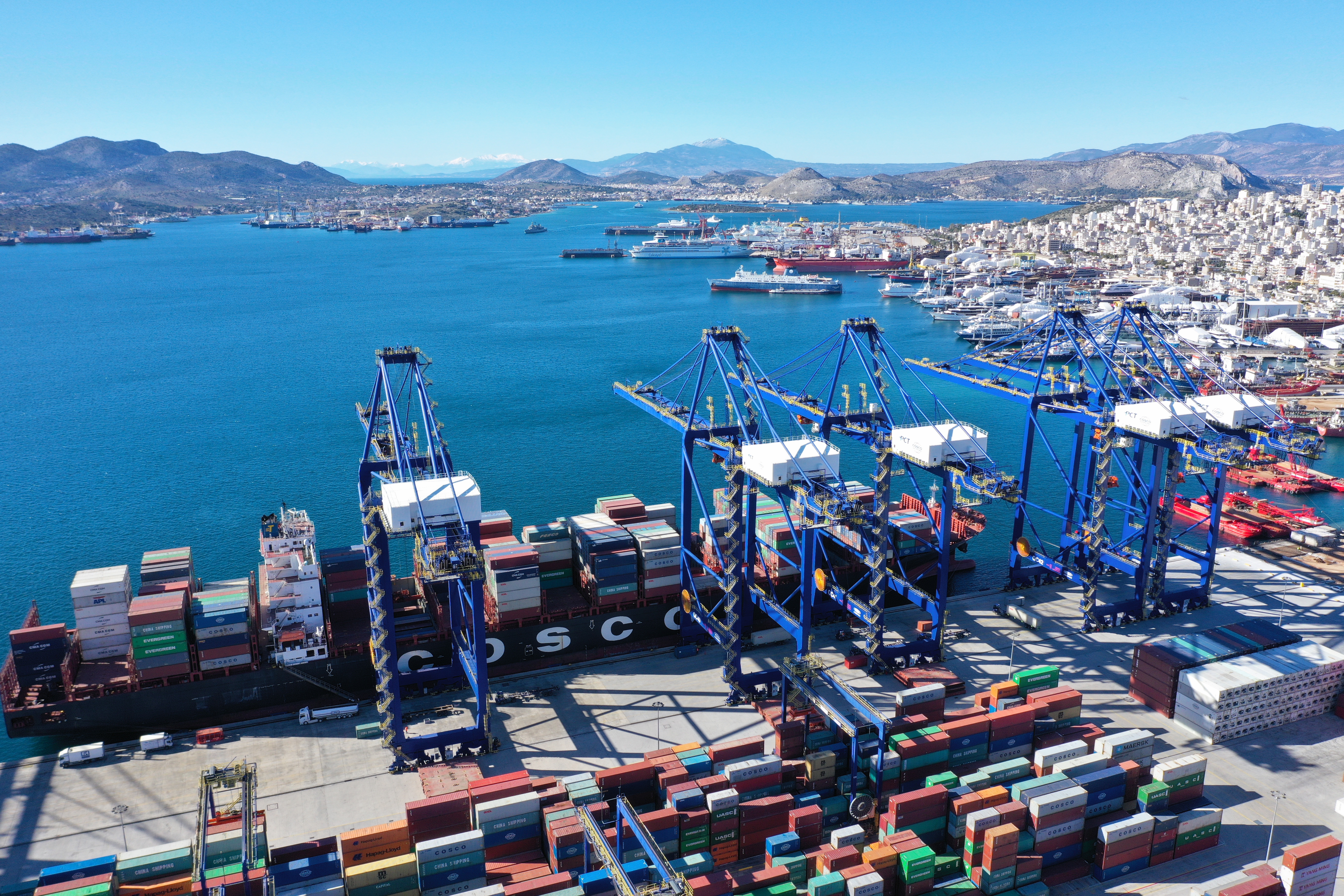 中国远洋海运集团运营的希腊最大港口比雷埃夫斯港,已成为全球发展最