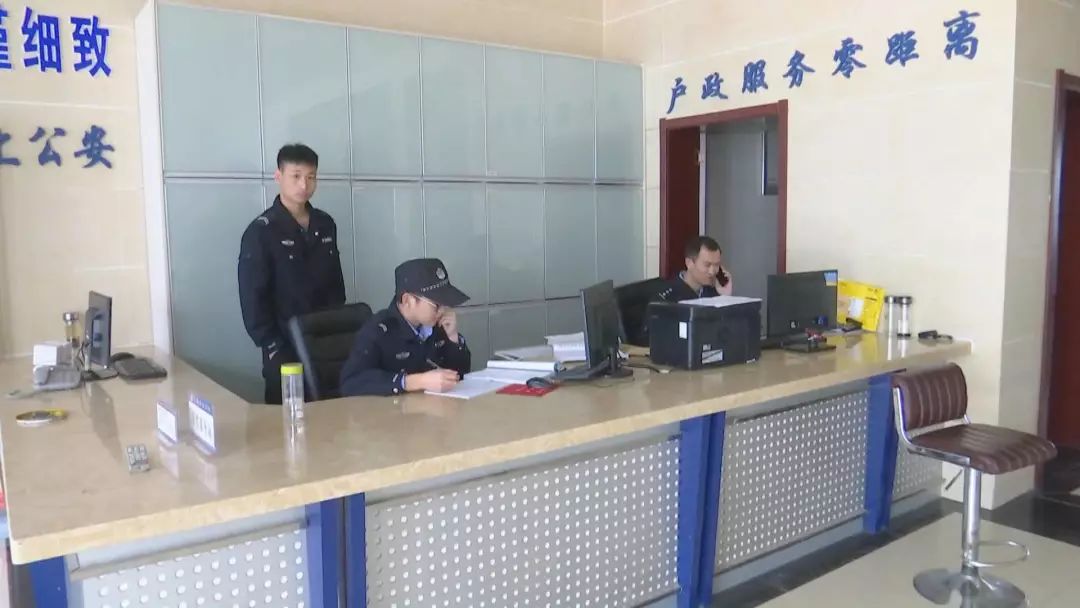 4月19号下午,江陵县公安局白马派出所民警接到了一个特别的报警电话