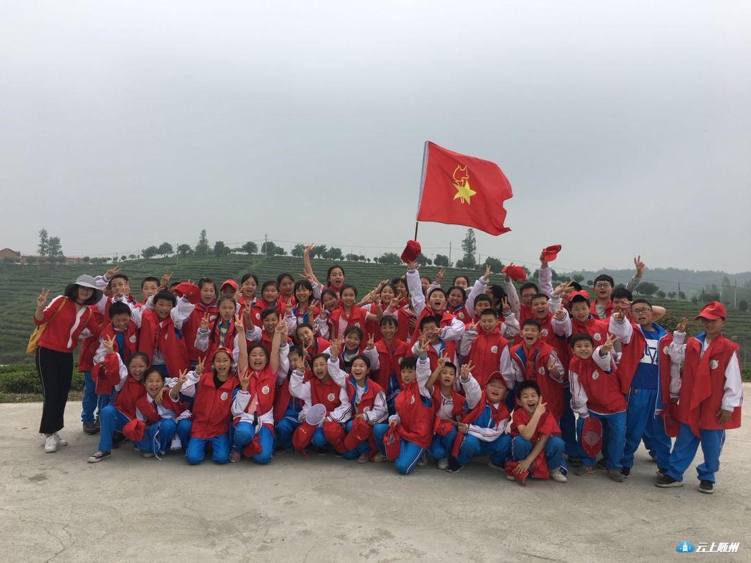 这群小学生追寻春的味道,把春天装进杯里! 新世纪娱乐场网站