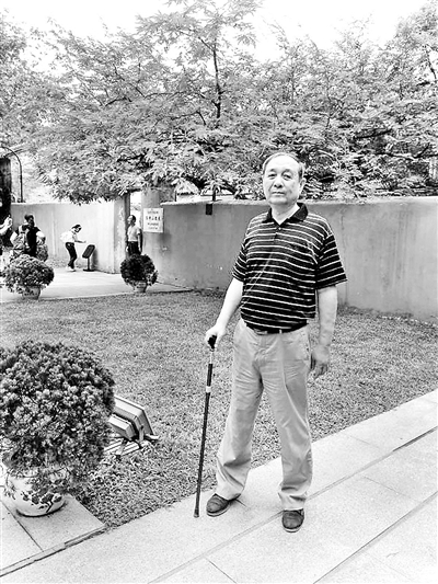 “清水衙门”一待几十年 他说“工作本身就是回报”