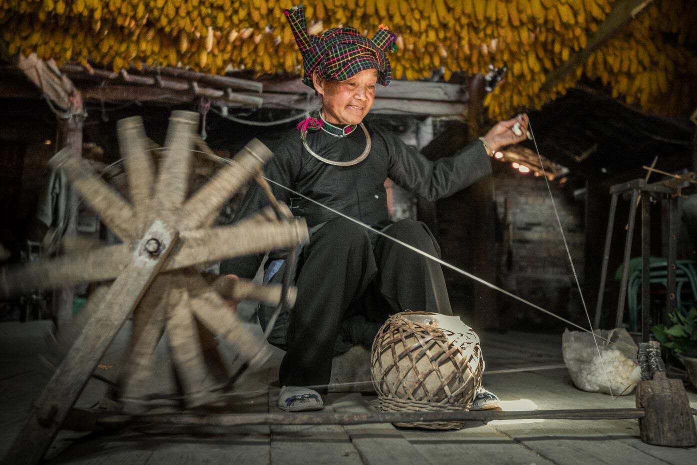 广南三月闹花街万人同庆壮族情人节