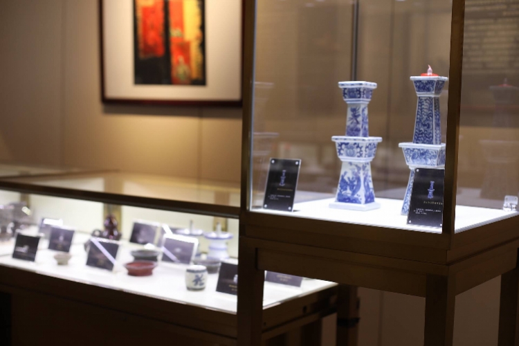 从战国时期至民国晚期的120余盏古灯具，在深圳可一展尽览