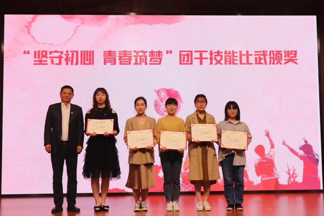 区县市之声丨燃桐乡教育这群年轻人以青春的名义致敬五四