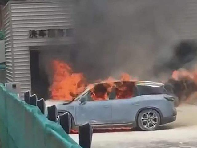 锂电池自燃如此可怕，到底还要不要买电动车？