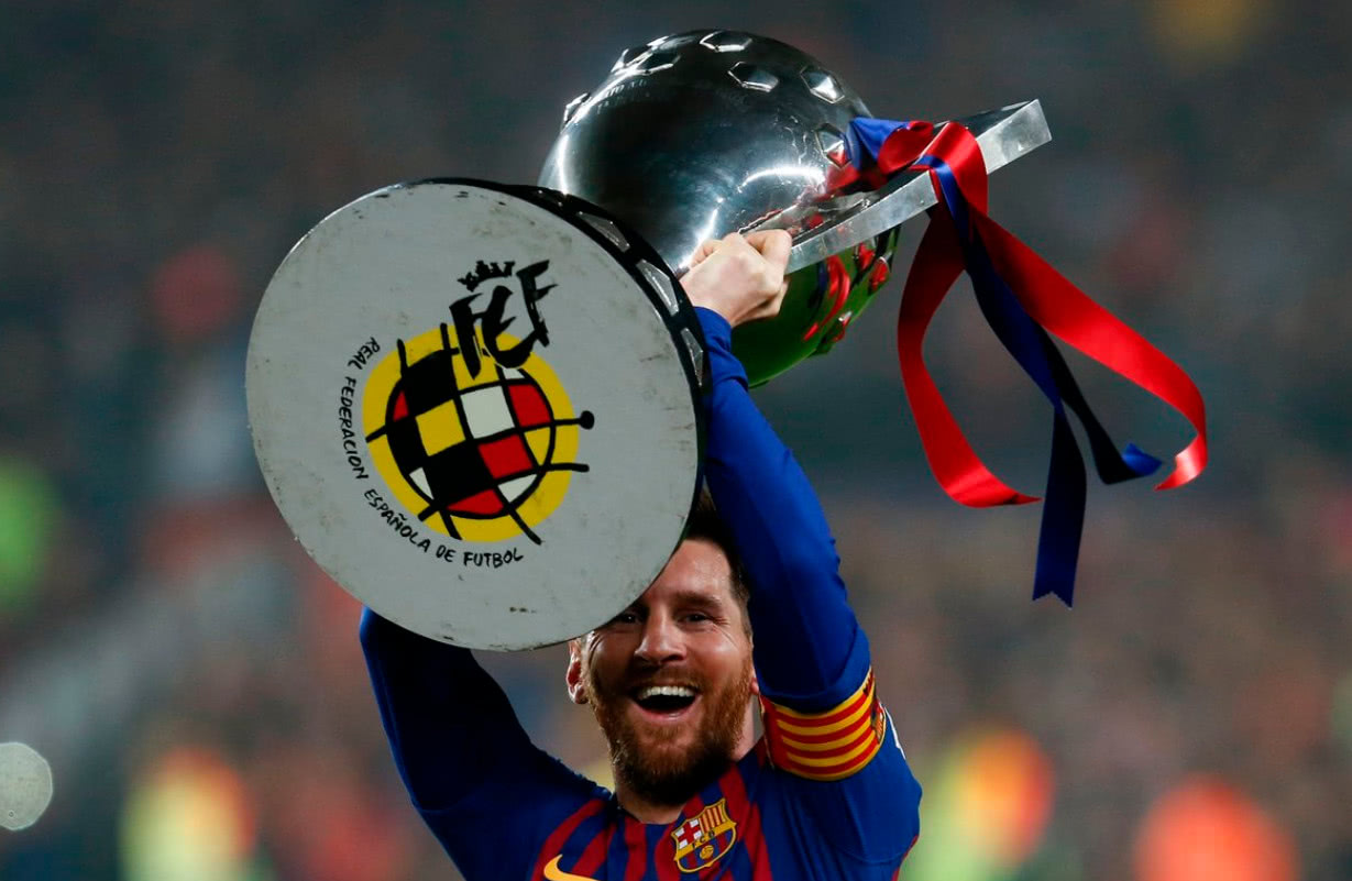 联赛提前3轮夺冠，国王杯无悬念，梅西本赛季三冠王坐等利物浦_巴萨