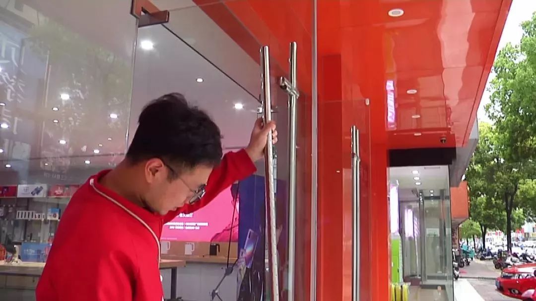 10分钟被偷20部手机!靖江一手机店深夜遭洗劫,嫌疑人竟然是…… 永利娱乐备用网址