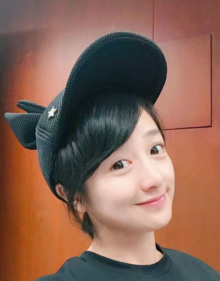 李思思小鹿姐姐杜悦的美帽搭配你pick哪一款