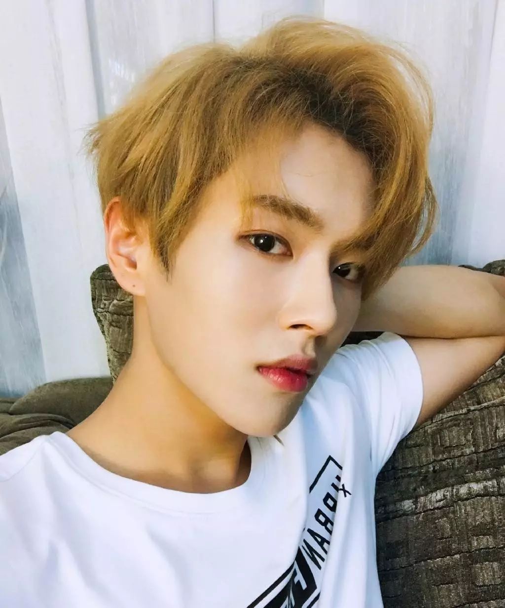 李汶翰被曝出疑似有女友了?女方曾出演《知否知否应是绿肥红瘦》 澳博棋牌app
