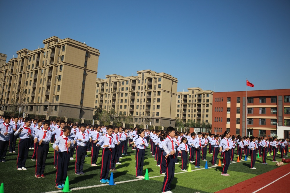 顺天致性迎宾花开郑州市惠济区迎宾路小学厚重内涵新气象