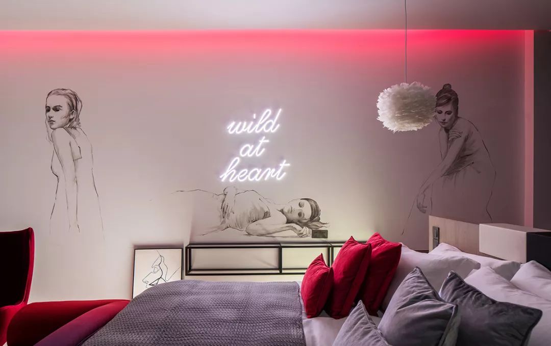 �����м���������ʮ������¾Ƶ꣬�߽�ȥ������ŮŮ���� ...