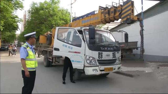 男子办假证开报废车上路,“全套假手续”花50元,被拘10天罚5000 澳门银河手机版