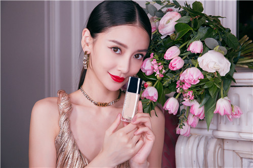 有DIOR迪奥锁妆粉底液“锁”妆,让你24H颜值online! 钱柜娱乐平台登录
