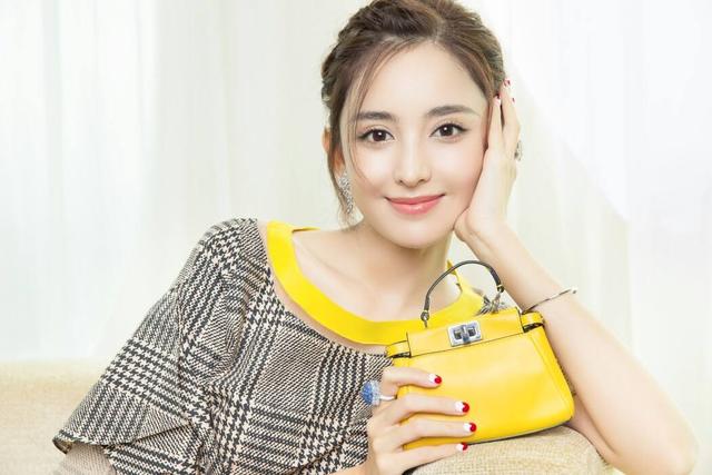如何当上明星的女朋友 1d811e46a6ee4fda87fab50cd592ff59.jpeg