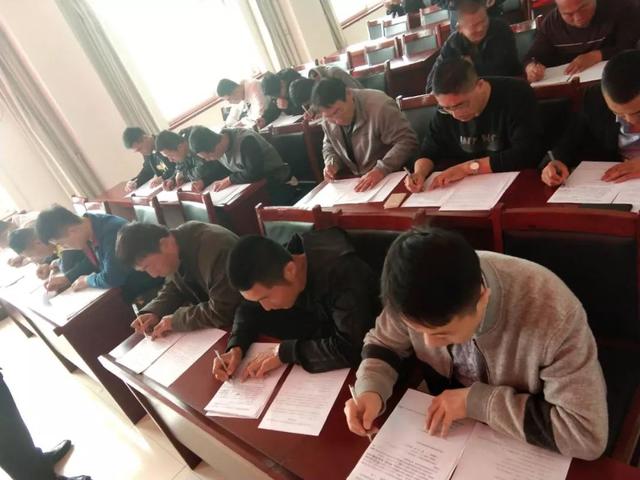 斗仓村人口_人口普查