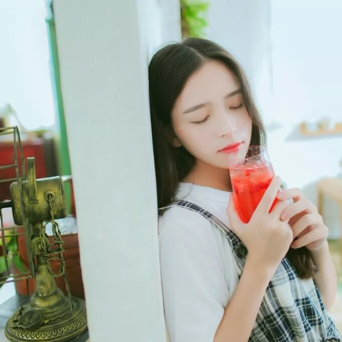 如何失去一个女生 79d9b417487d4c358b09e1f5259ce7eb.jpg
