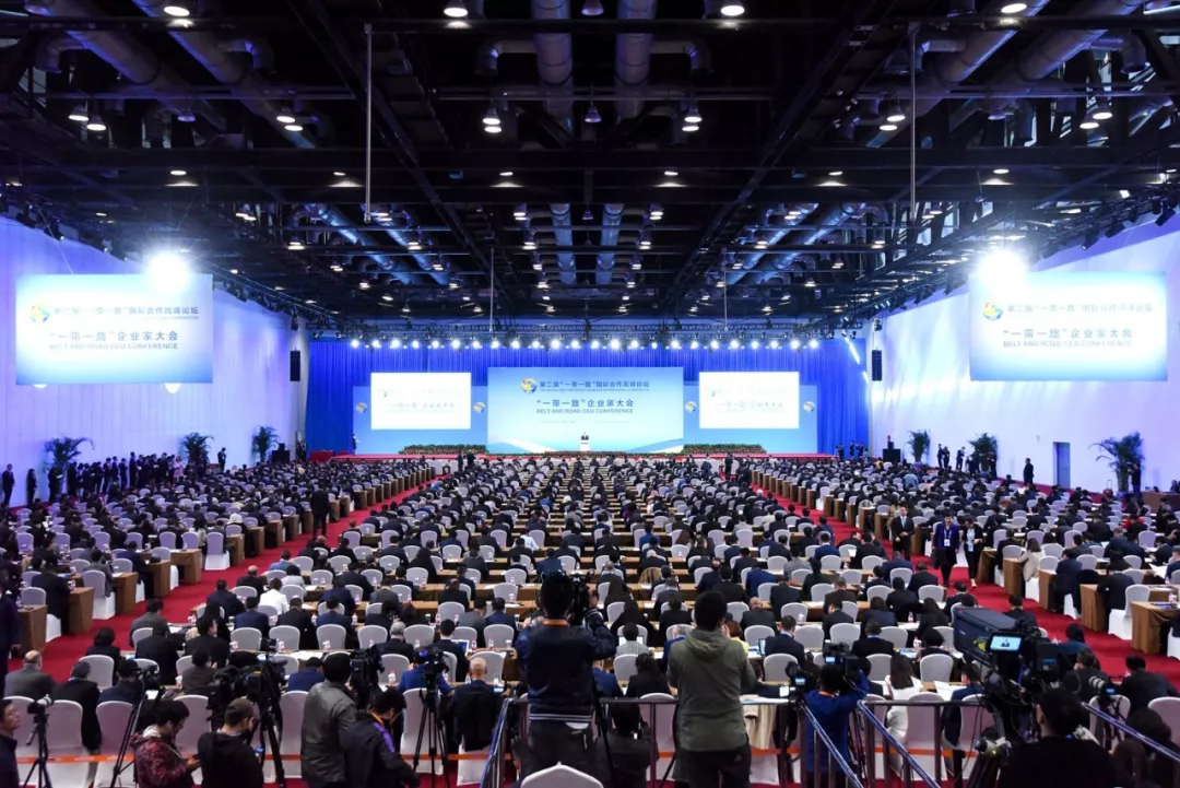 中国车企“互联”世界，长城汽车“移动”布局未来