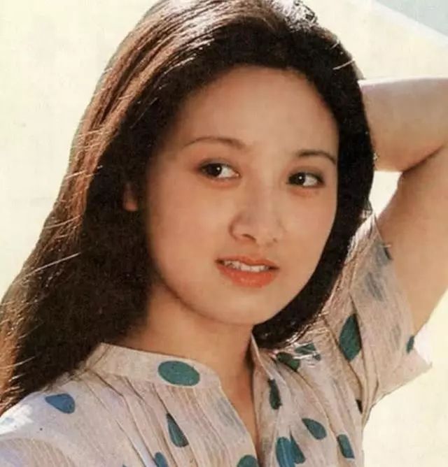 61岁邓婕前夫曝光,身价上亿变成这样,再谈邓婕直言自作自受 菲律宾sunbet