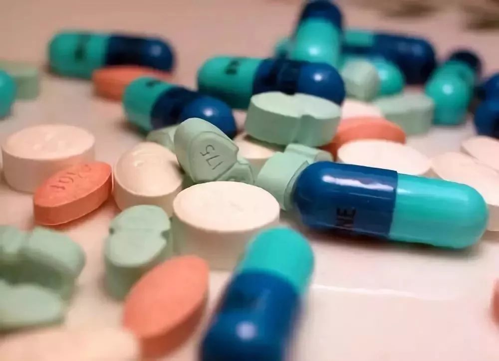                     急！宝宝发烧了，常用的布洛芬还能吃吗？
