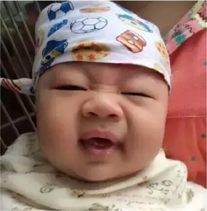                     原创            王祖蓝晒女儿近照，一个月颜值大逆转，养成漂亮宝宝有秘诀！