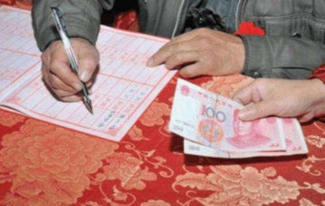 在农村,碰到借钱不还的人,咋办?专家支了3招,农民:大快人心