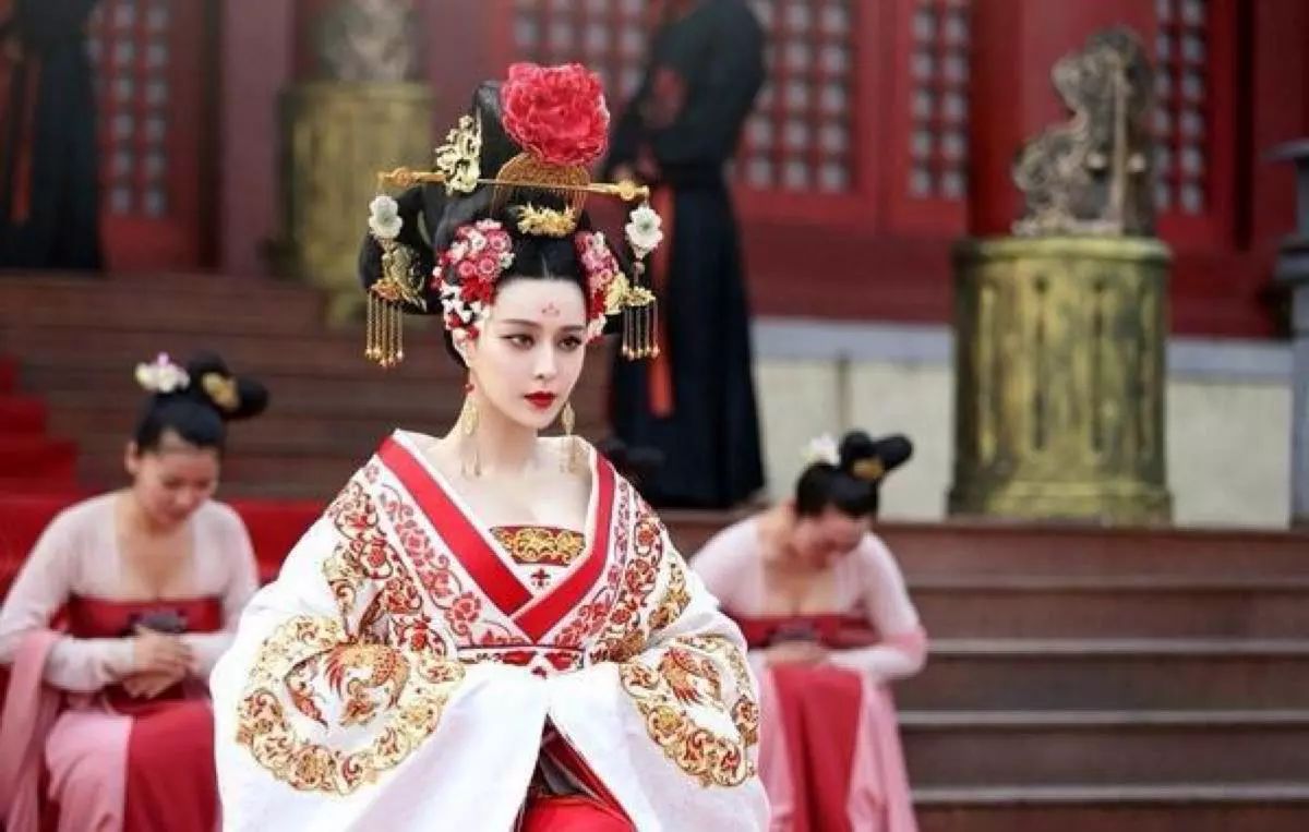 历史上唯一一个男皇后还不是武则天的后宫