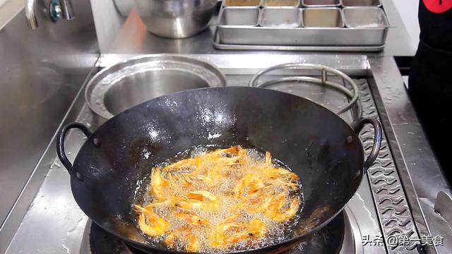 在家怎么做火锅跟饭店里做的一样 fd6f0b07558446f891d6328eec4c0cd9.jpeg