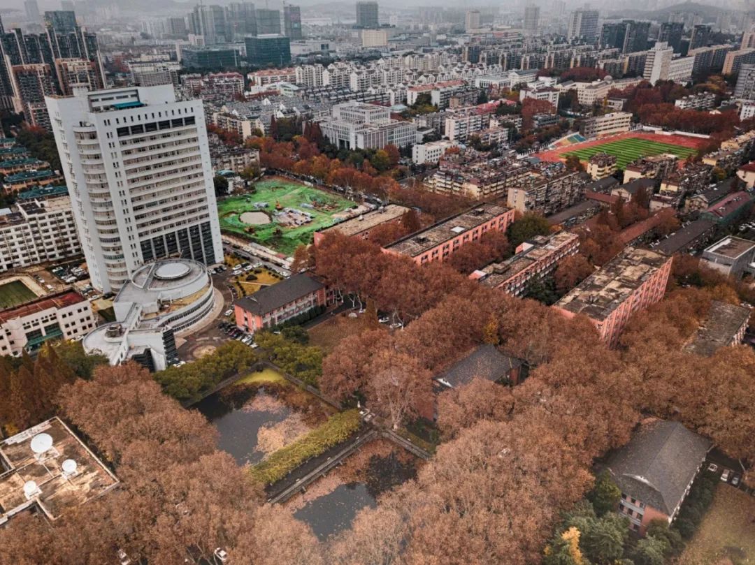 据主办方南京邮电大学大学生通讯社负责人介绍,为迎接南京邮电大学办