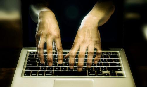 美国黑客牛人直播编程连续12小时! 网友:这操作