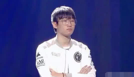 theshy试训skt题目是真的吗[theshy在skt效力过吗]