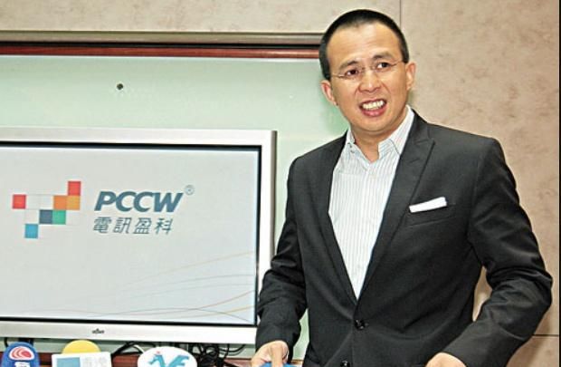 53岁李泽楷与新欢港姐首次同框,穿情侣装美貌不输梁洛施 ag真人娱乐平台