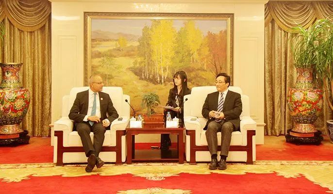 张孟星会见斯里兰卡港口、航运及南方发展部部长萨格拉·拉特纳亚克 小电影亚洲你懂的