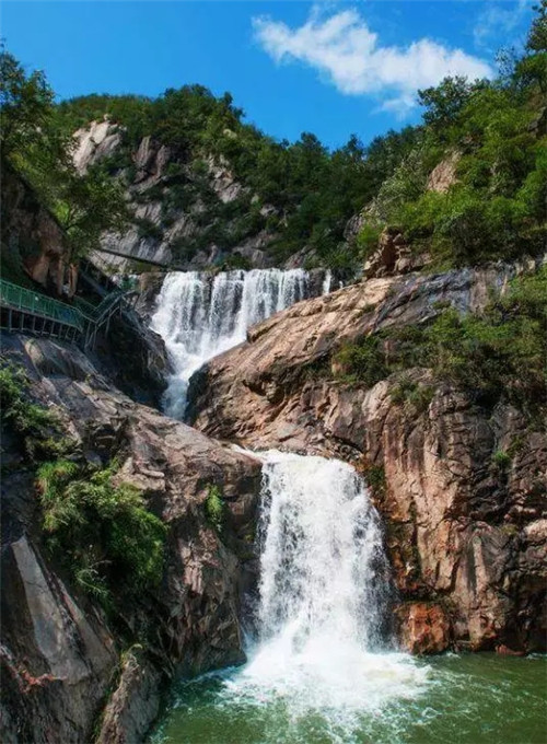 五一假日哪里去?游山,戏水,攀绝壁 西峡旅游全攻略