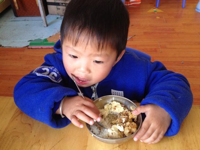                     老人一眼辨清积食，赶走积食后，做好3件事，小心积食再“敲门”