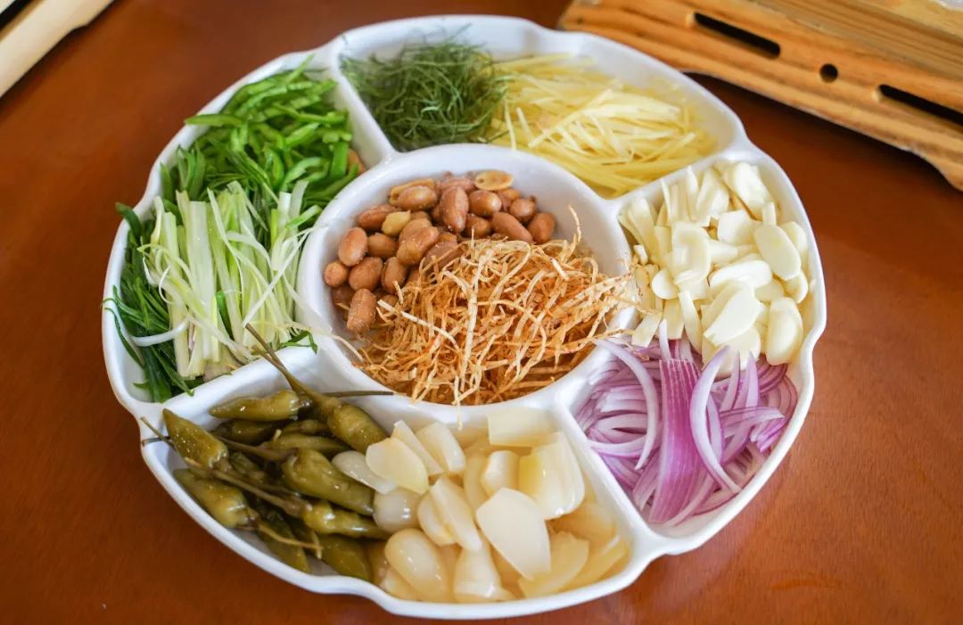 生黄豆芽最简单的步骤 947d948edfe84fe8867a0af60c6ecd90.jpeg