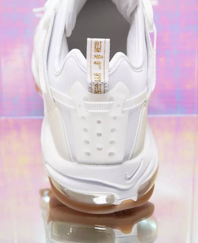 猜成语X足为X_看图猜成语(3)