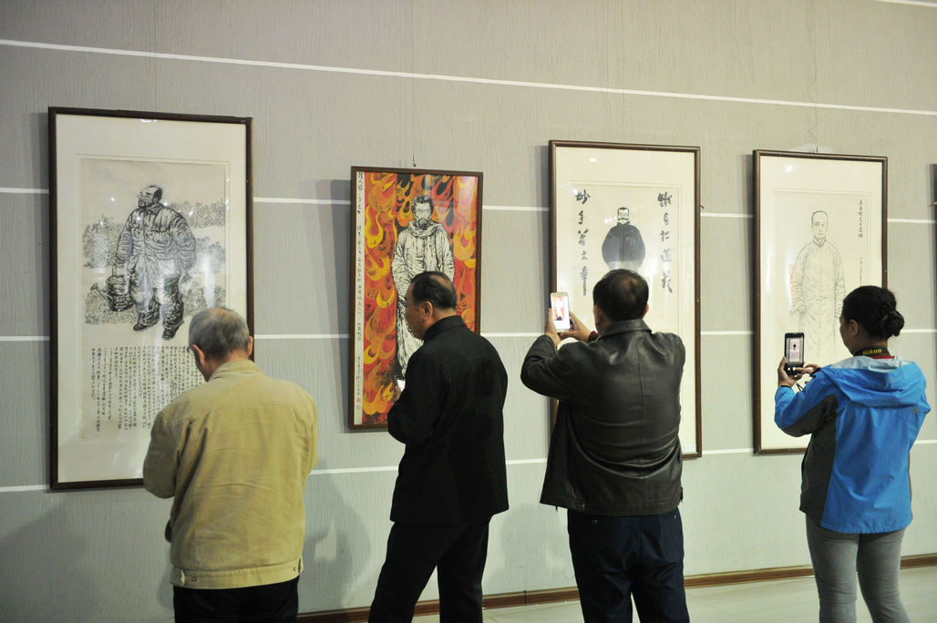 "五一"去看青岛徐立忠梦重彩画展 享受艺术熏陶