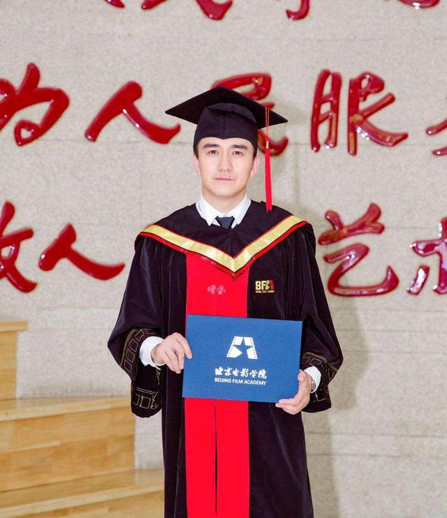 翟天临变胖,辛芷蕾消瘦陪在身边,恋爱至上演艺事业放弃了? 小电影在线观看 黄