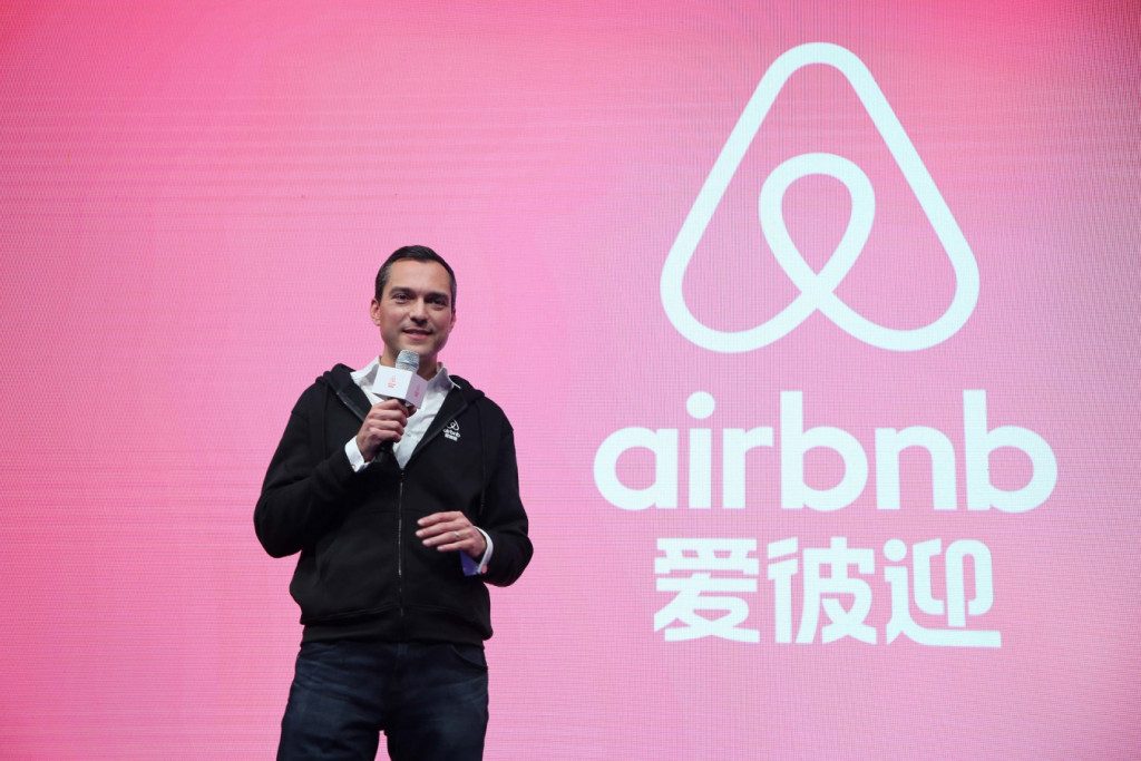 WeWork 提交 IPO 文件筹备上市；软银投资拉美外卖