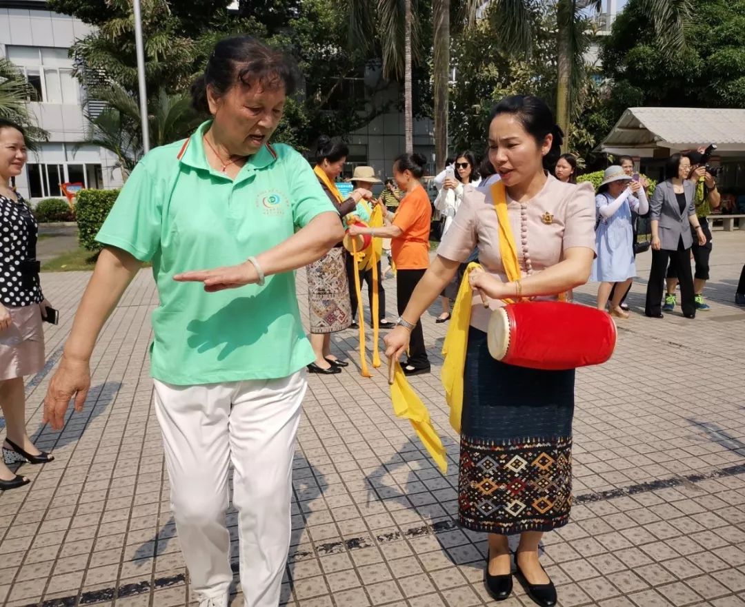 加强东盟妇女界交流 老挝,越南,泰国妇女代表团到南宁