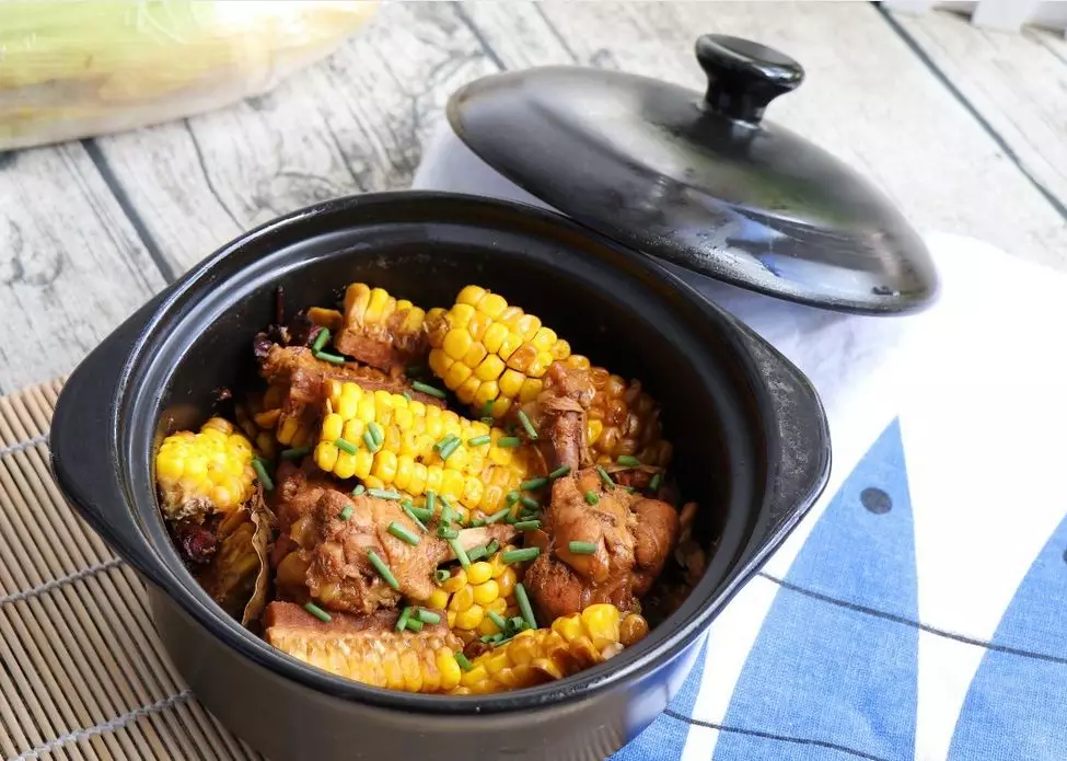 什么菜用砂锅做比较好吃 bb85abdfeb66440ea60ca7986d3daee2.jpg