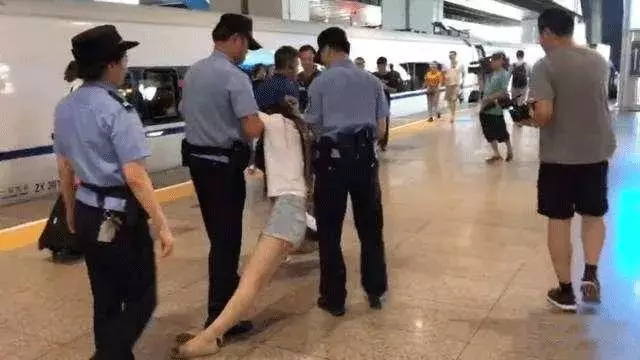 “老赖”身份可以自动消除?关于“老赖”,你想知道的全在这! 线上赌博导航平台大全