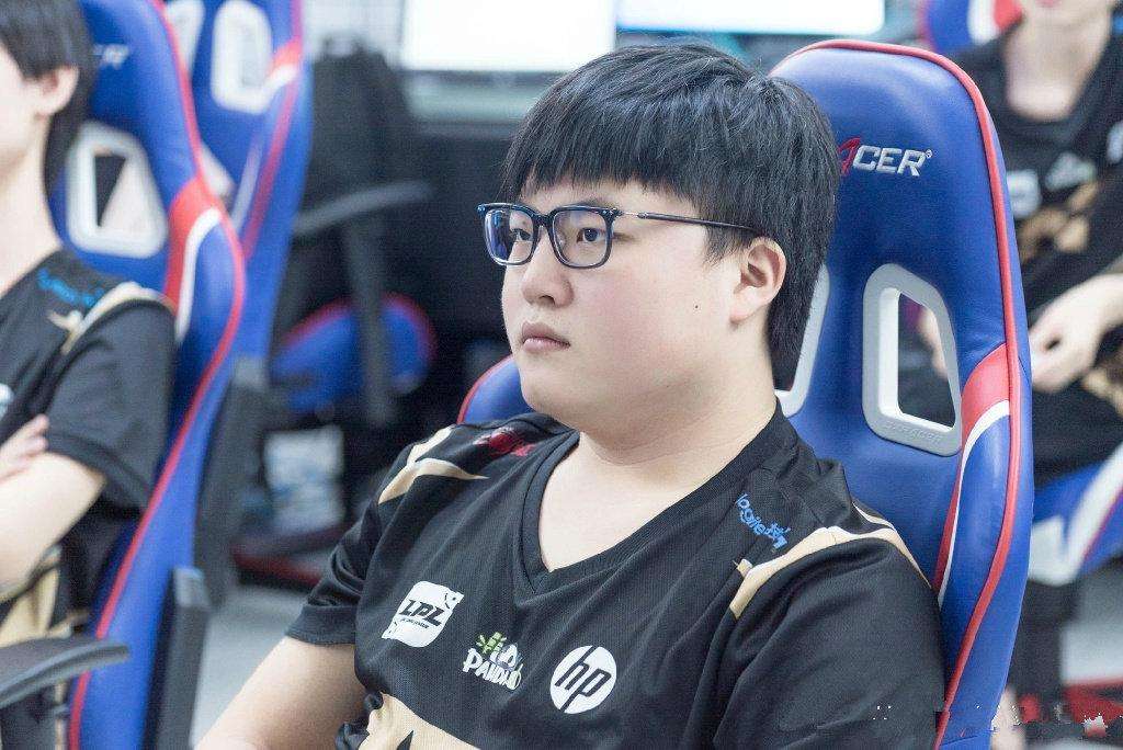 uzi复出首秀热度多高 d0753f12a714442db04948baaa6593aa.jpeg