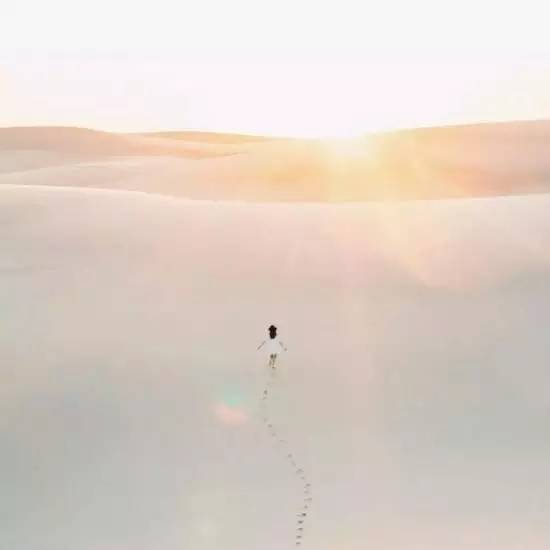 拍照如何显得放松自然 1da8757ab25c4da2aba604b8b8b1d853.jpeg