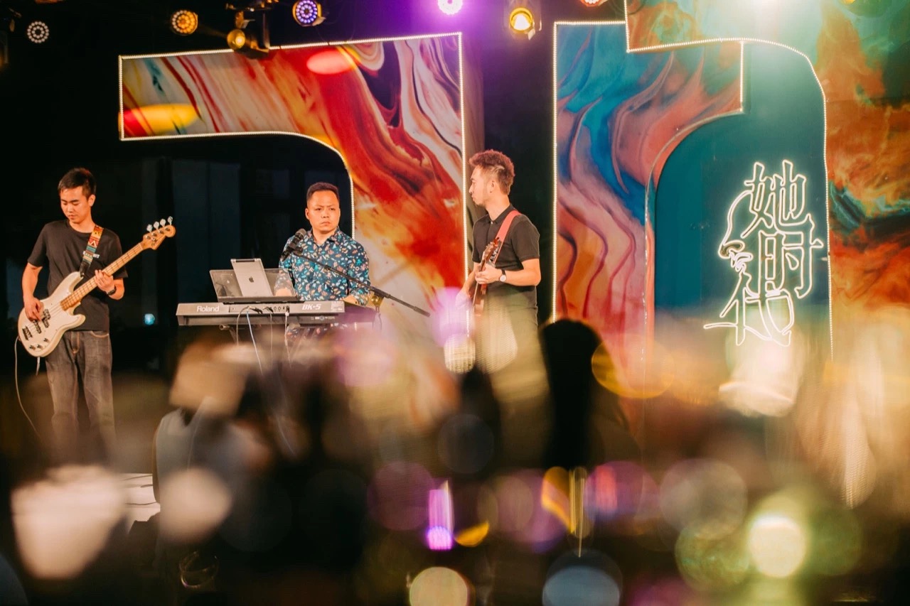 重访婚礼梦境，仓促筹备与内心未竟之事