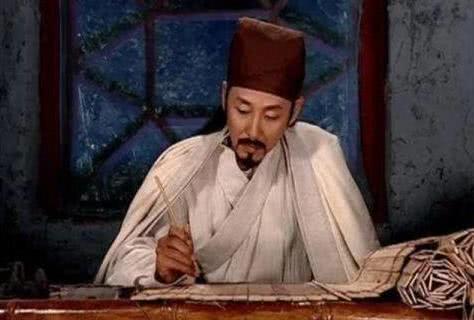 袁天罡为此人看相，预言他能当上宰相，可他走后袁天罡又摇头叹息