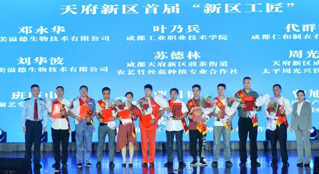 热爱文化传媒有限公司 2aac0c60d7614b02b87152f2307bed4e.jpeg