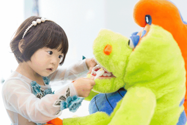                     儿童口腔诊所看牙归来，熊孩子竟然以为去了趟游乐场