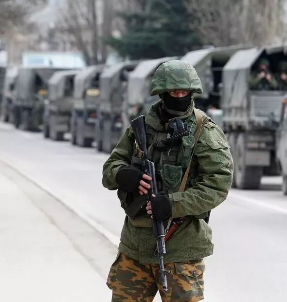 图为在东乌战区活跃的俄罗斯"小绿人"