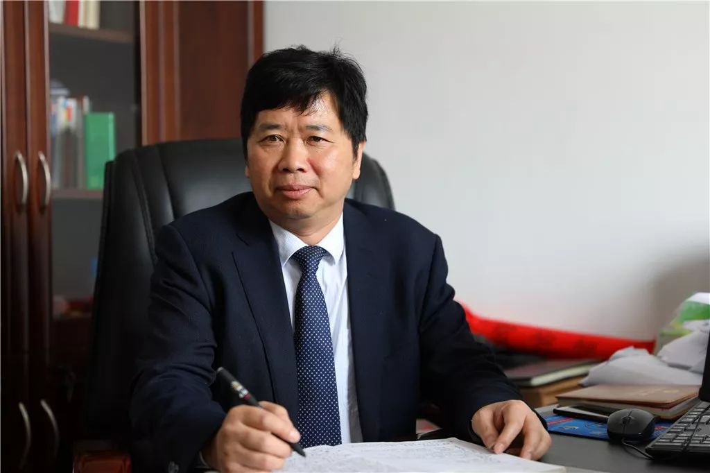 全国模范教师张铭德: 教育就是“唤醒生命,塑造灵魂” 银河娱乐网址登录