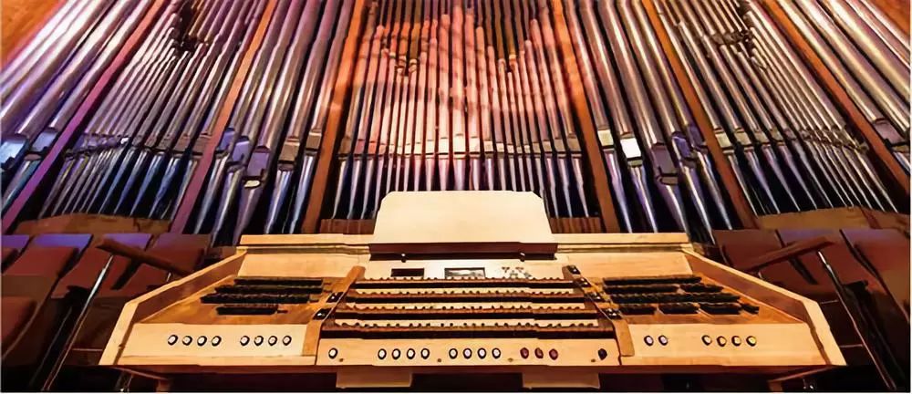 听星海音乐厅的镇馆之宝巨型管风琴演奏,还能做公益?